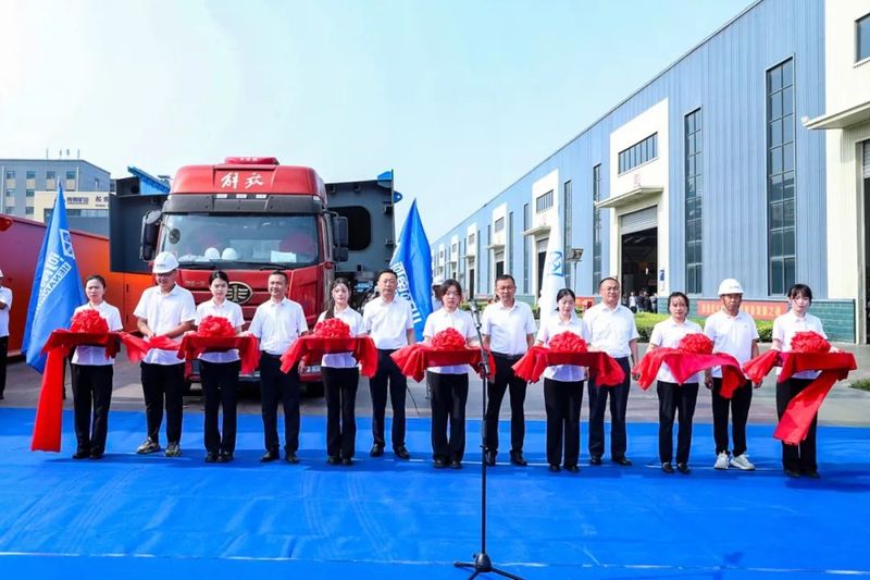 發(fā)車(chē)！1000t“鋼鐵巨獸”，助力長(zhǎng)江中上游大規(guī)模碼頭建設(shè)